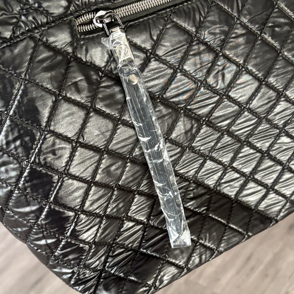 Adrienne Vitadini 20” by 14.75” Black iridescent nylon Quilted zipped Tote Bag - Picture 4 of 11